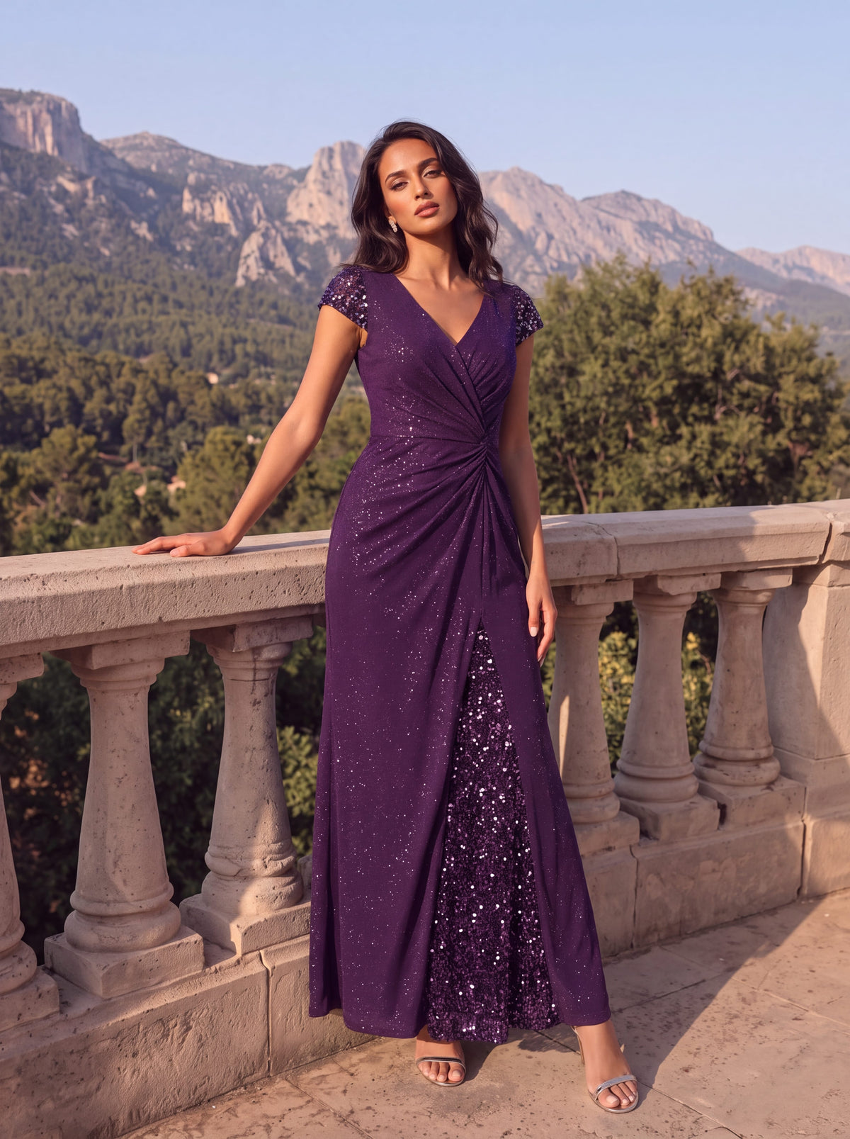 Robe moulante à manches courtes en stretch élevé avec décolleté en V noué et détails en sequins #Couleur_Violet Fonce