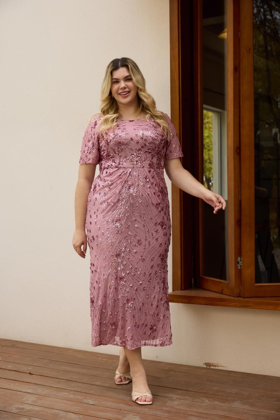 Robe d'invité de mariage trapèze en mousseline fluide à encolure ronde et longueur au genou #Couleur_Orchidee