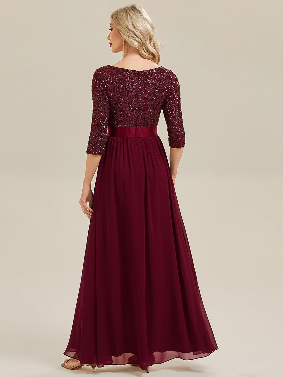 Robe de soirée chic à manches trois quarts en sequins avec patchwork coupe A longueur de sol et col rond #Couleur_Bordeaux