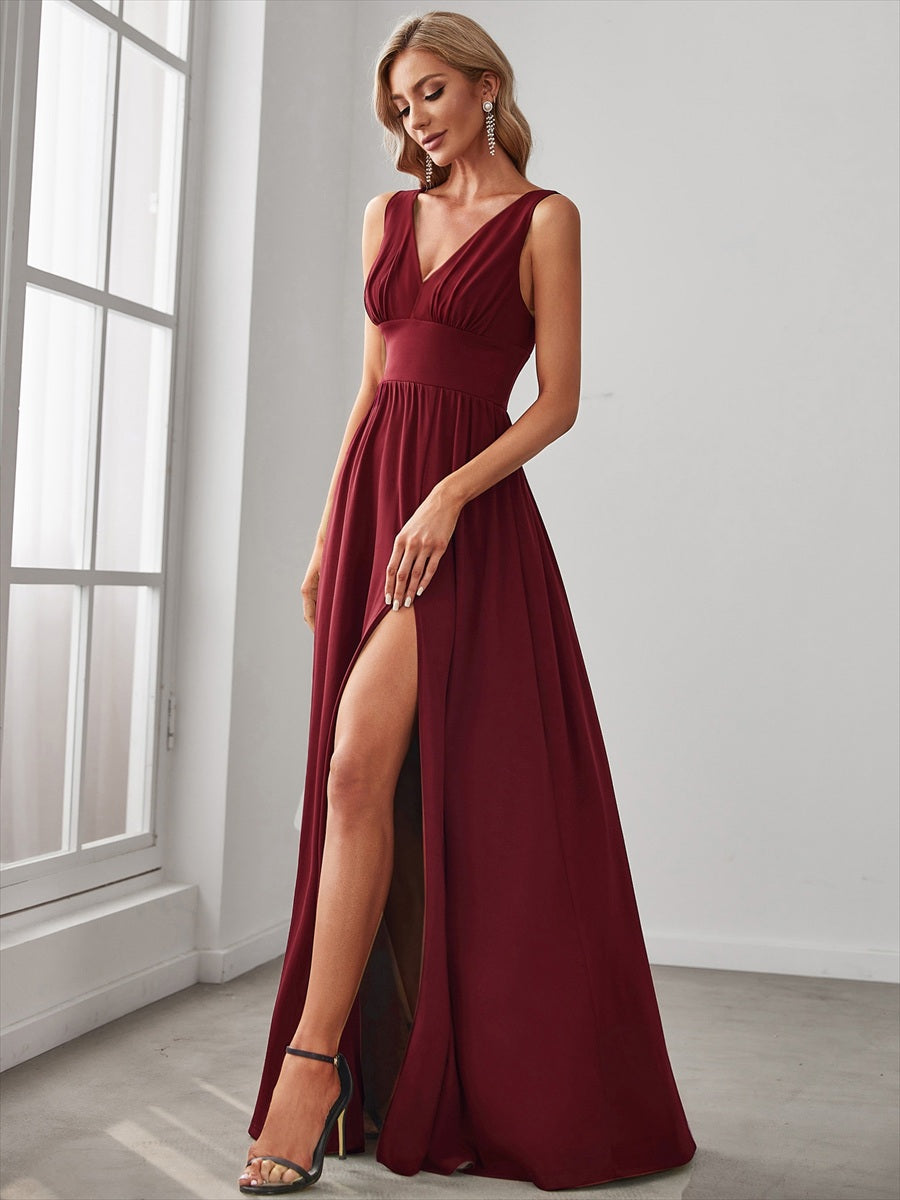 Robe de soir??e longue au sol ?? taille empire et ?? encolure en V #Couleur_Bordeaux