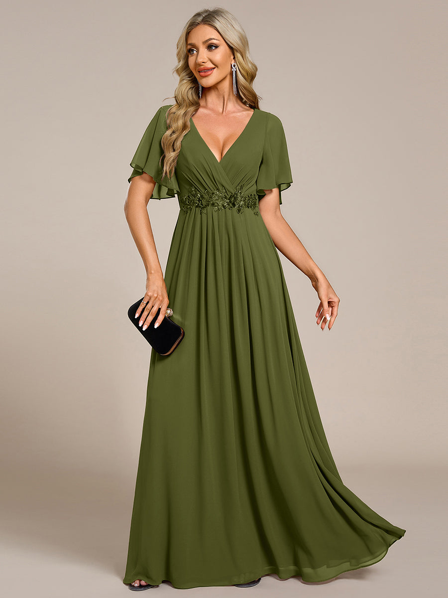 Robe longue à manches à volants décolleté en V profond avec appliques coupe évasée #Couleur_Vert Olive