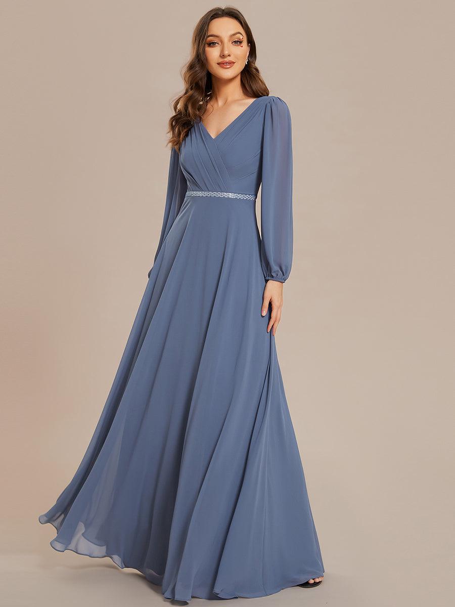 Robe de soirée plissée en mousseline de soie double col en V manches longues ceinture brillante #Couleur_Marine Fume