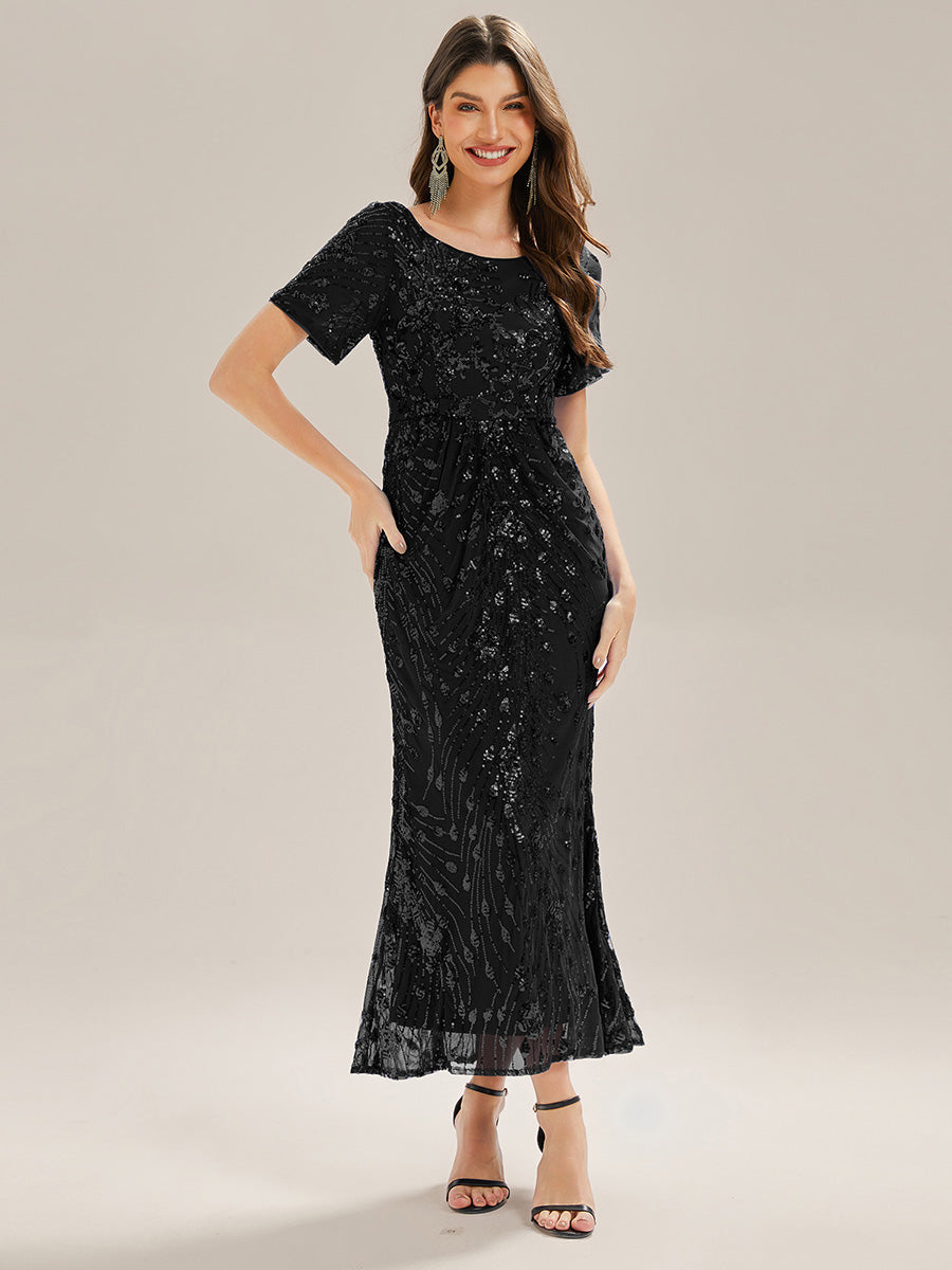 Robe de soirée chic sans bretelles en stretch haut avec détail froncé et col rond longueur midi #Couleur_Noir