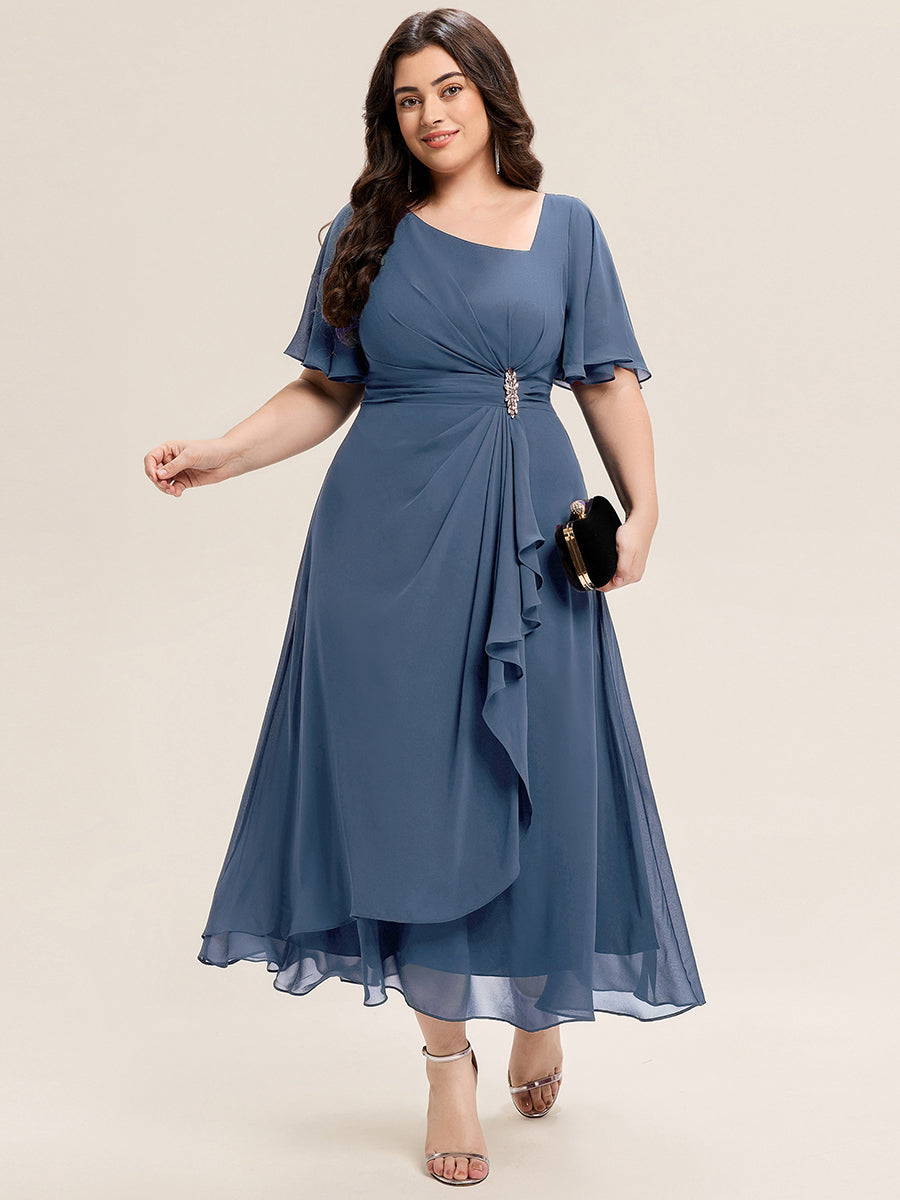 Robe de soirée mi-longue en mousseline de soie à manches courtes #Couleur_Marine Fume