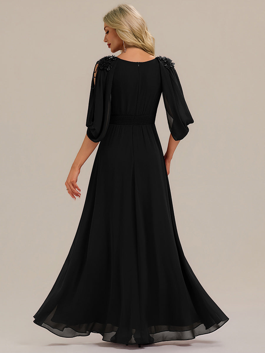 Robe de soirée chic à manches mi-longues en imprimé floral avec appliqués décolleté en V profond coupe A longueur de sol avec détails en perles #Couleur_Noir