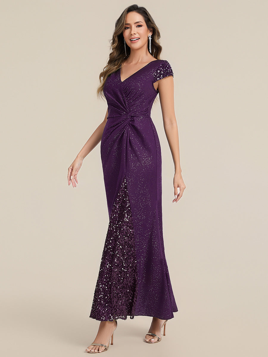 Robe moulante à manches courtes en stretch élevé avec décolleté en V noué et détails en sequins #Couleur_Violet Fonce