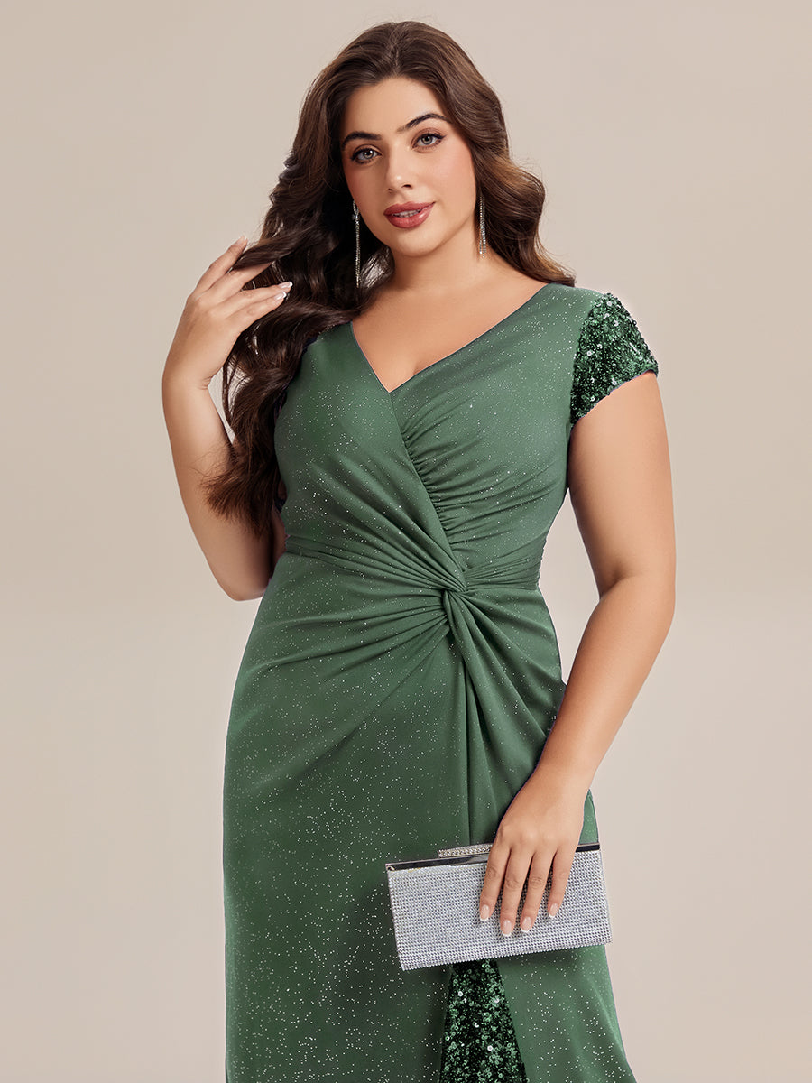 Robe moulante à manches courtes en stretch élevé avec décolleté en V noué et détails en sequins #Couleur_Eukalyptus Grün