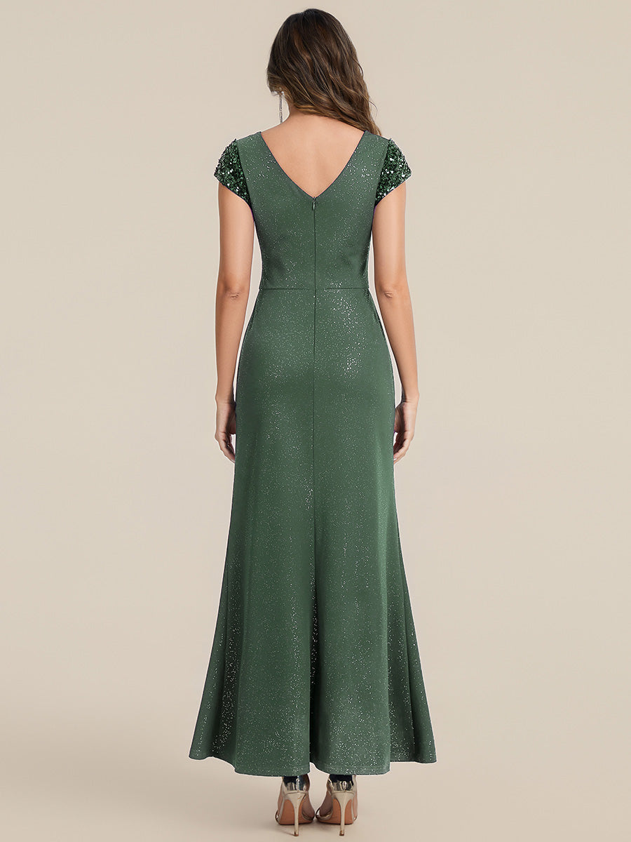 Robe moulante à manches courtes en stretch élevé avec décolleté en V noué et détails en sequins #Couleur_Eukalyptus Grün