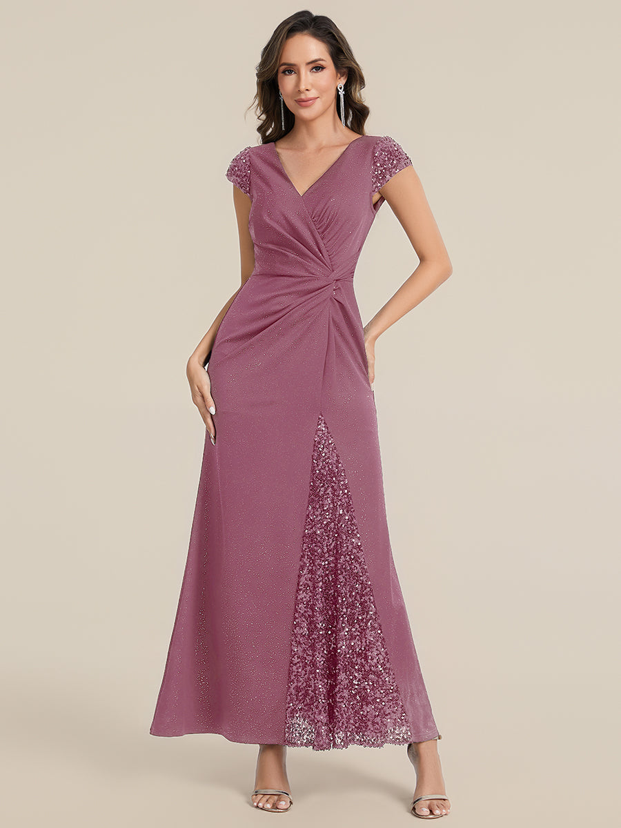 Robe moulante à manches courtes en stretch élevé avec décolleté en V noué et détails en sequins #Couleur_Orchidee