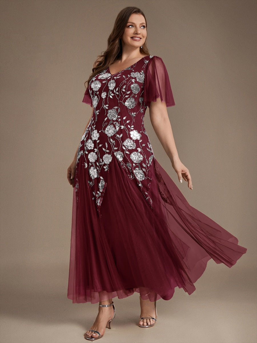 Robe longue à manches courtes en sequins avec volants et décolleté en V #Couleur_Bordeaux