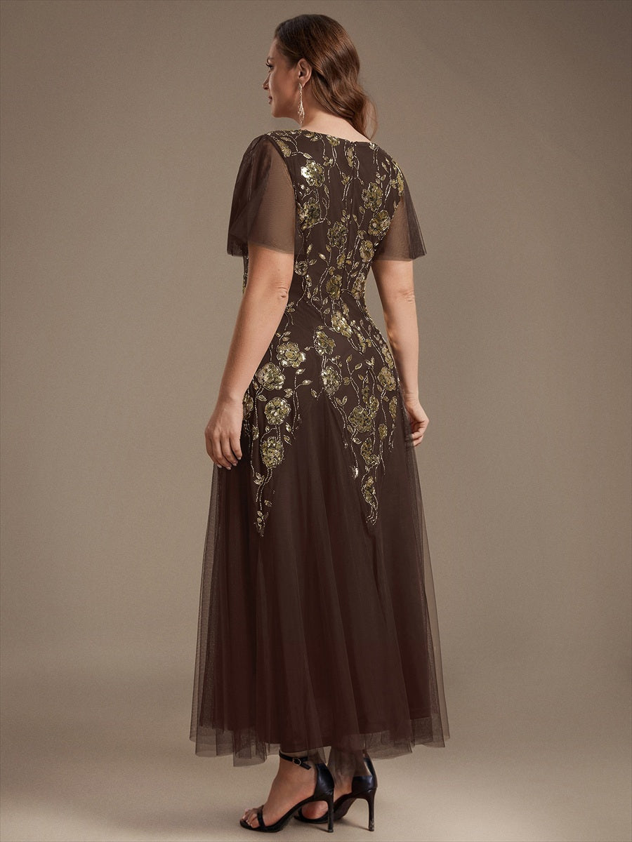 Robe longue à manches courtes en sequins avec volants et décolleté en V #Couleur_Marron chocolat