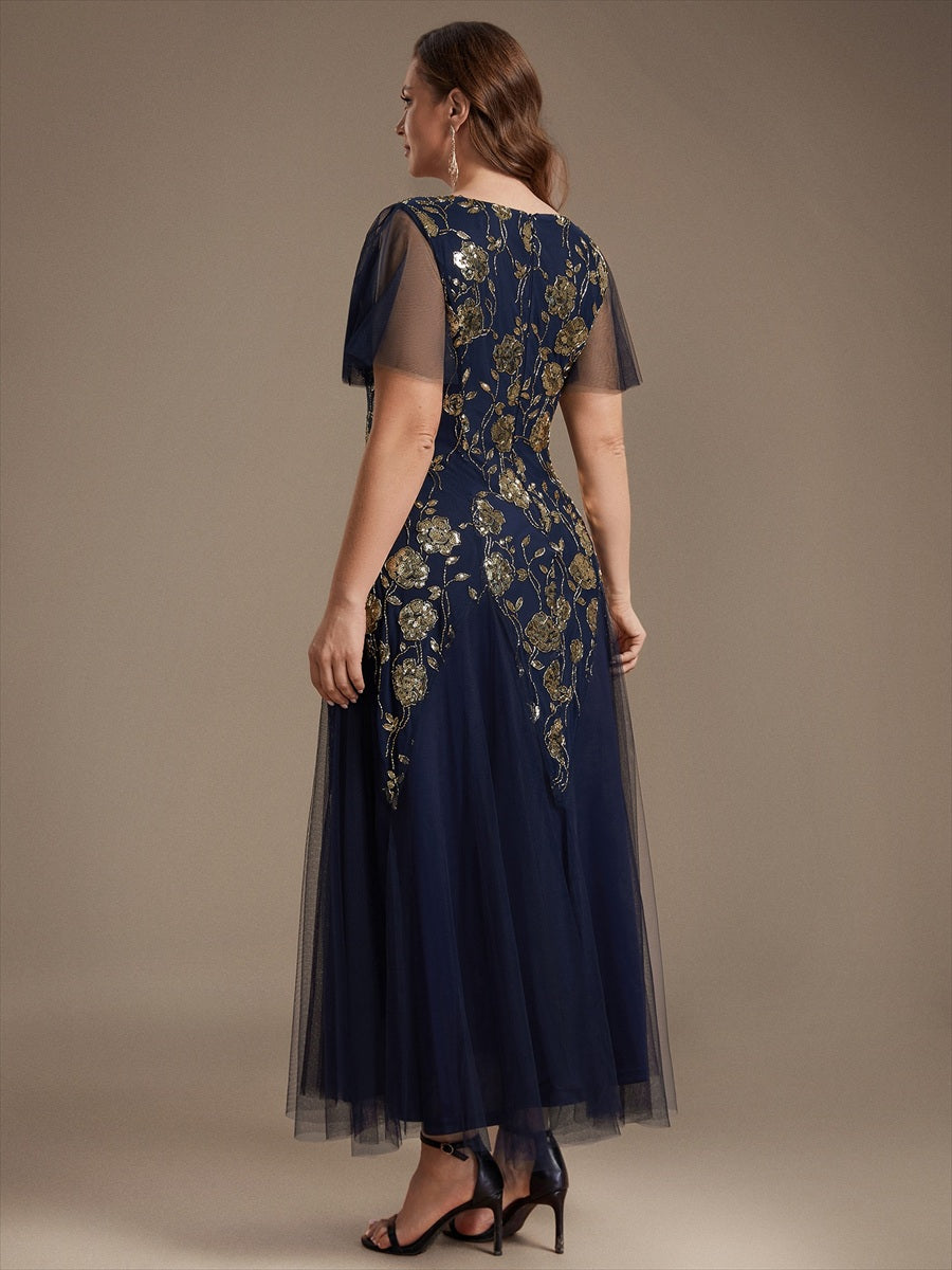 Robe longue à manches courtes en sequins avec volants et décolleté en V #Couleur_Bleu Marine