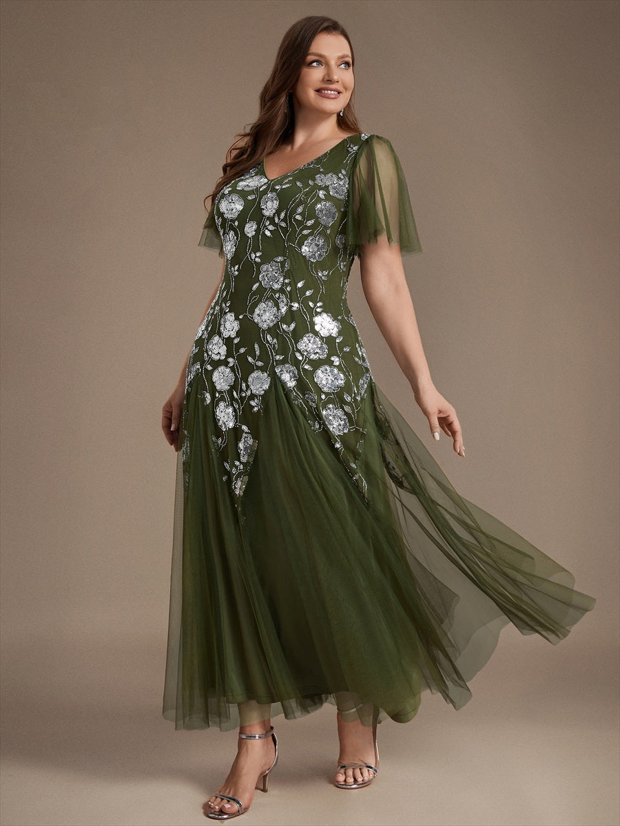 Robe longue à manches courtes en sequins avec volants et décolleté en V #Couleur_Vert Olive