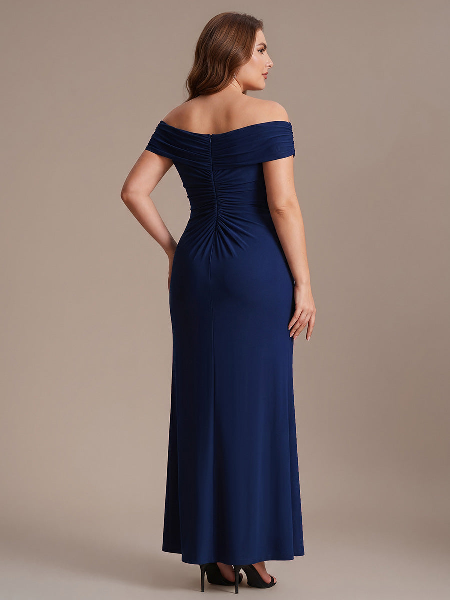Robe longue moulante à encolure en V dénudée des épaules en tissu extensible #Couleur_Bleu Marine