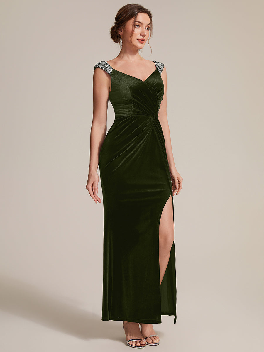 Robe sirène sans manches à décolleté en V en sequins longueur maxi avec fermeture éclair au dos et fente #Couleur_Vert Olive