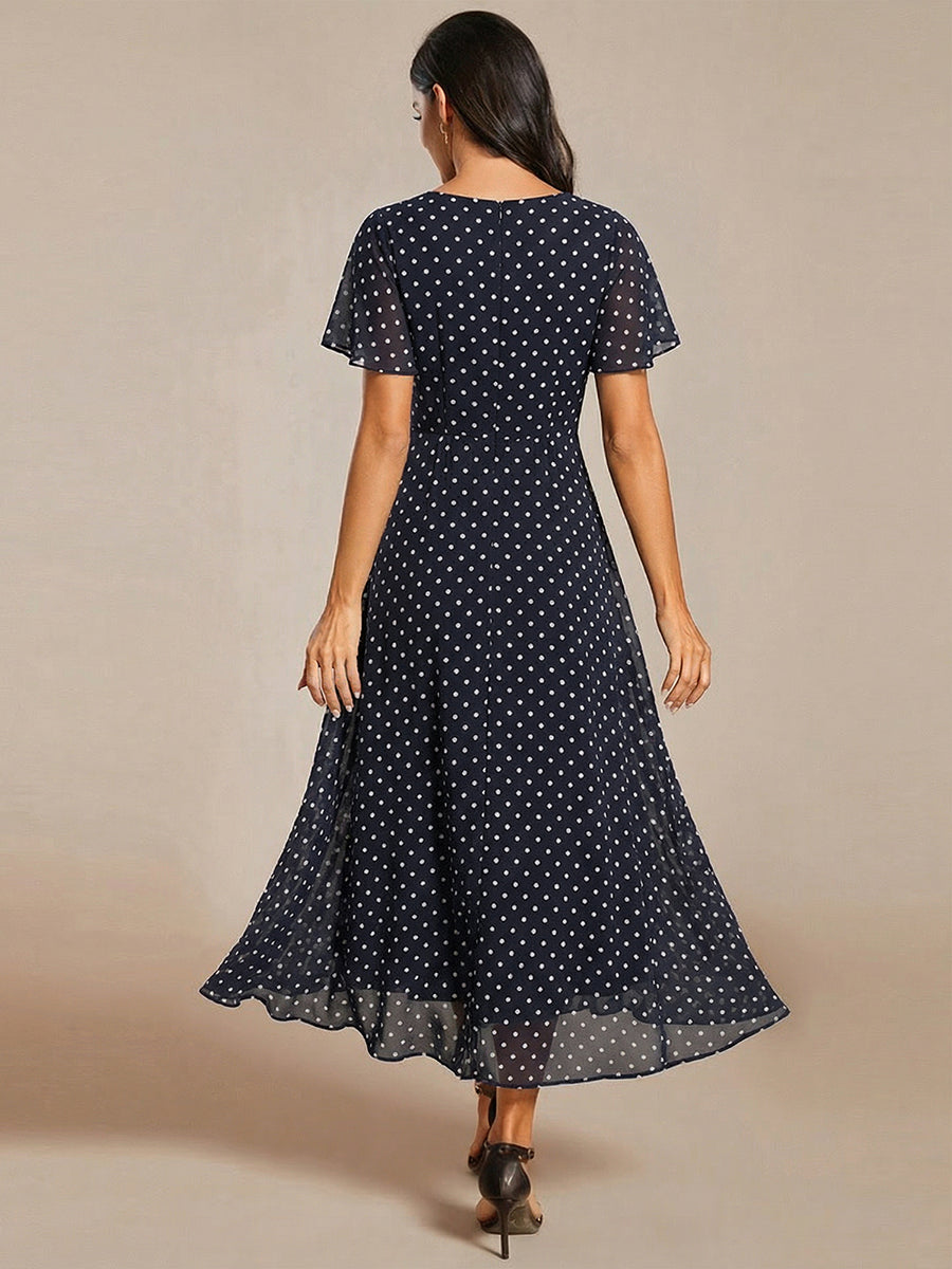 Robe D'invité De Mariage En Mousseline De Soie Mi-Longue Plissée à Manches à Volants Et Col En V #Couleur_Pois Noirs
