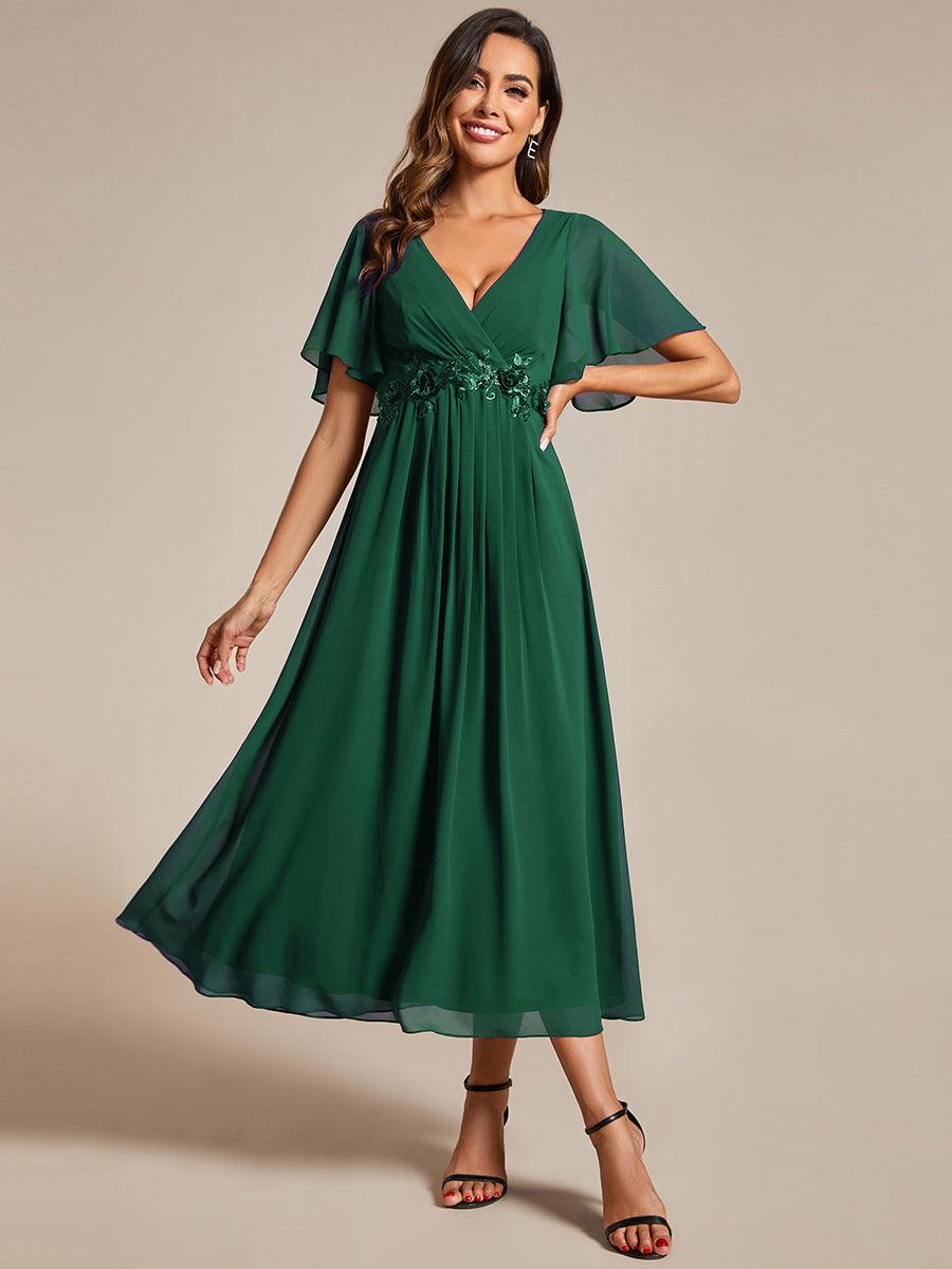 Robe d'invité de mariage mi-longue en mousseline à col en V avec appliques à la taille #Couleur_Vert Fonce