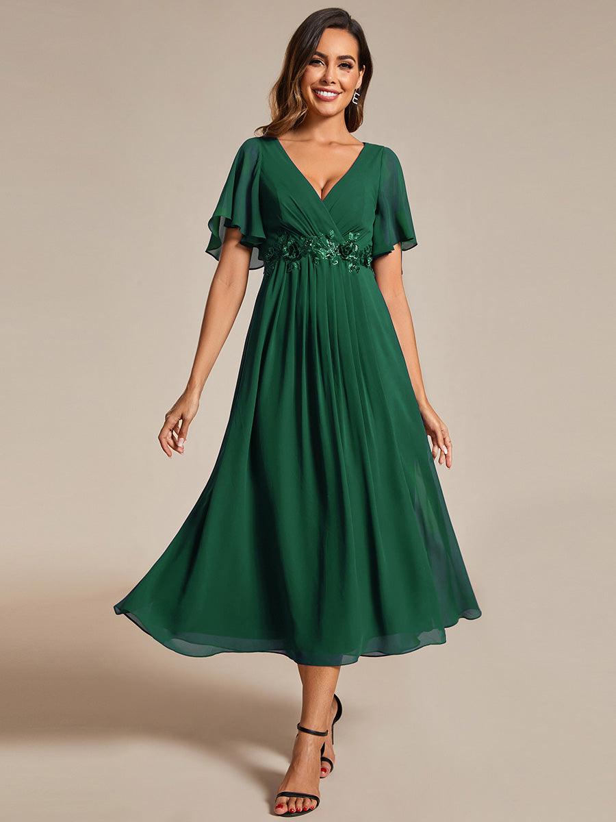 Robe d'invité de mariage mi-longue en mousseline à col en V avec appliques à la taille #Couleur_Vert Fonce