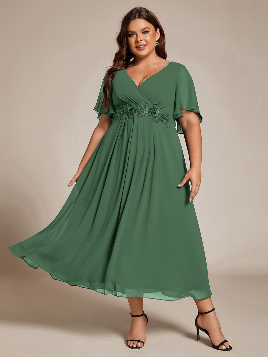 Robe d'invité de mariage mi-longue en mousseline de soie à col en V de grande taille avec applique à la taille #Couleur_Eucalyptus