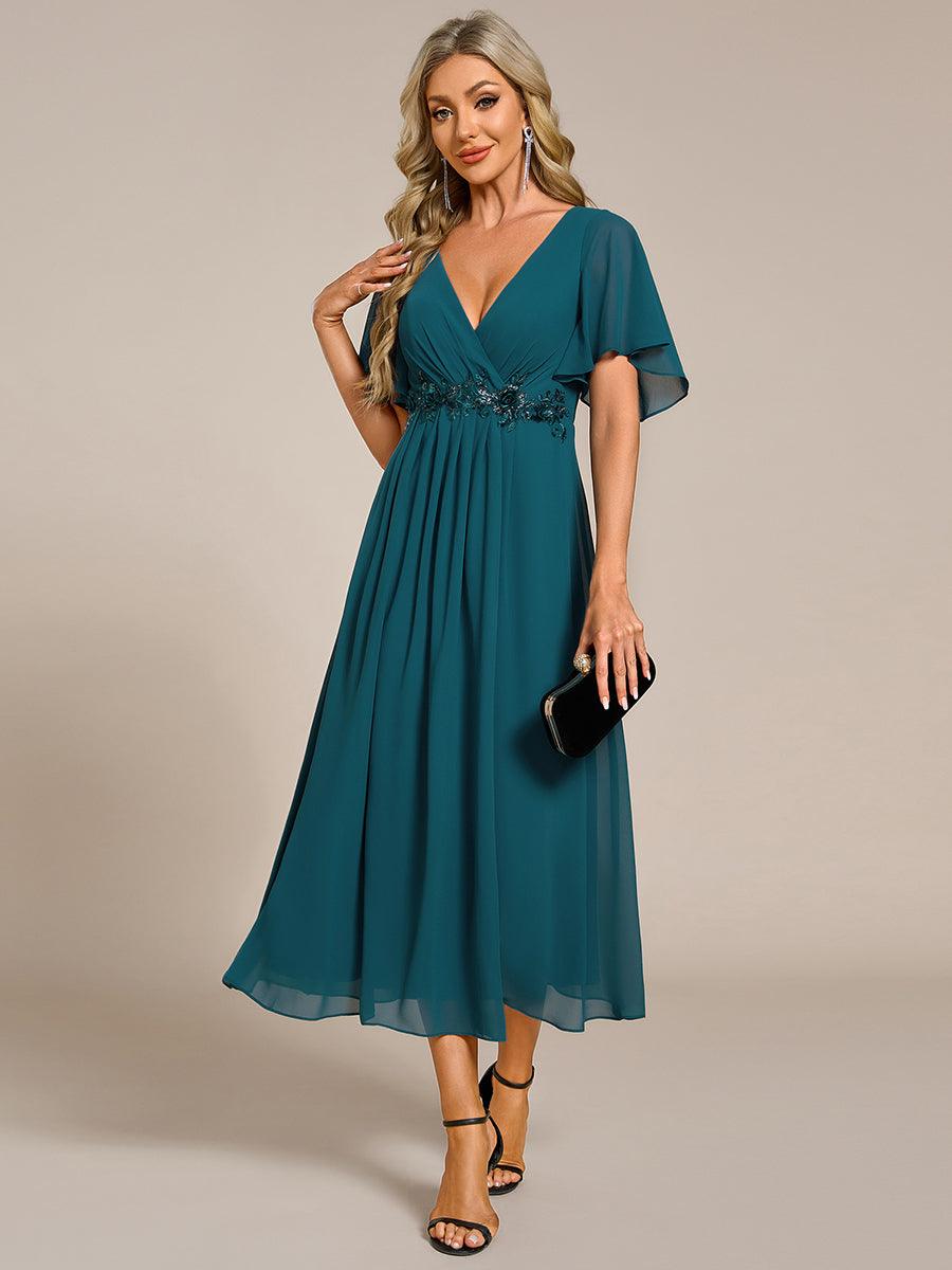 Robe d'invité de mariage mi-longue en mousseline de soie à col en V de grande taille avec applique à la taille #Couleur_Bleu Sarcelle