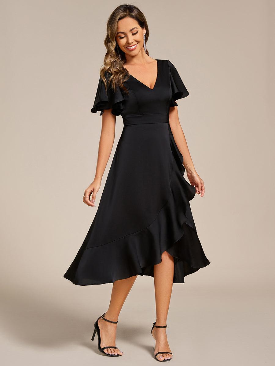 Robe d'invitée de mariage mi-longue en satin avec encolure en V et jupe à volants #Couleur_Noir