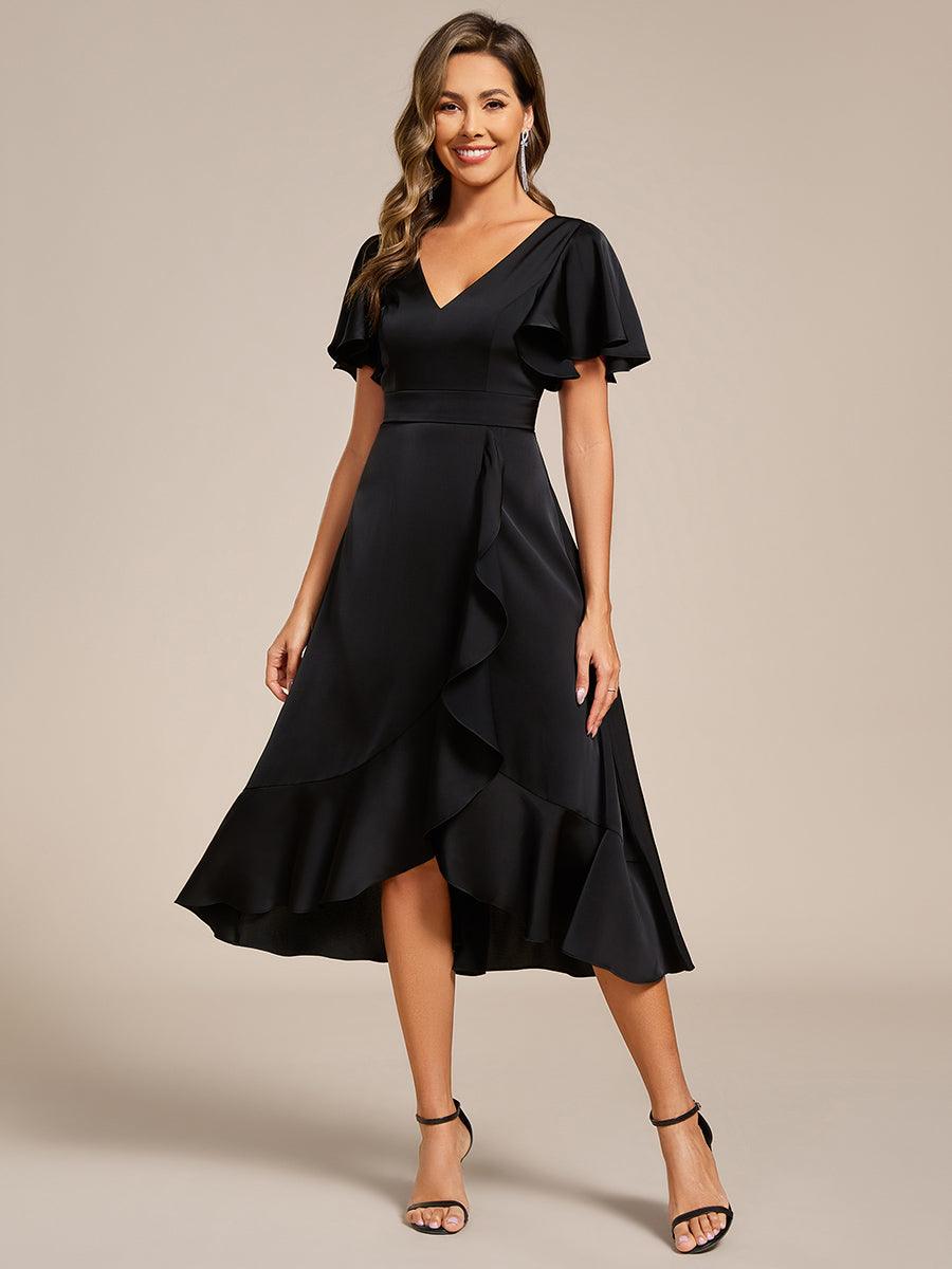Robe d'invitée de mariage mi-longue en satin avec encolure en V et jupe à volants #Couleur_Noir