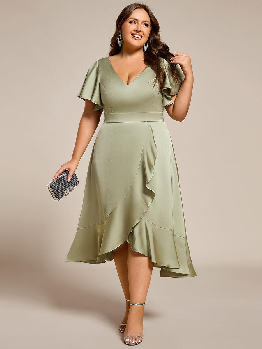 Robe d'invitée de mariage mi-longue en satin avec encolure en V et jupe à volants #Couleur_Vert sauge