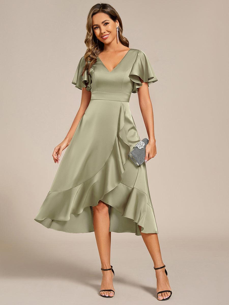 Robe d'invitée de mariage mi-longue en satin avec encolure en V et jupe à volants #Couleur_Vert sauge