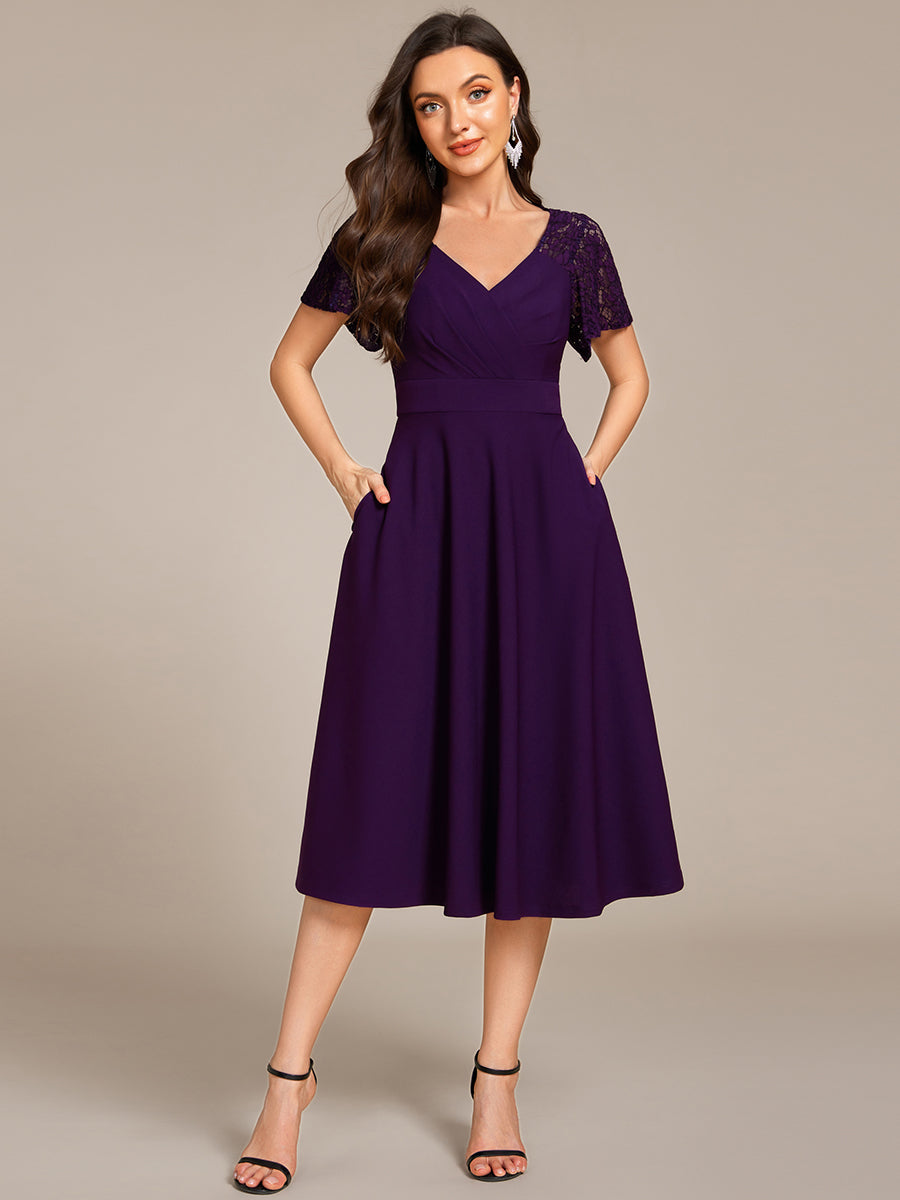Robe d'invité de mariage mi-longue à col en cœur et manches courtes ajourées avec poches #Couleur_Violet Fonce
