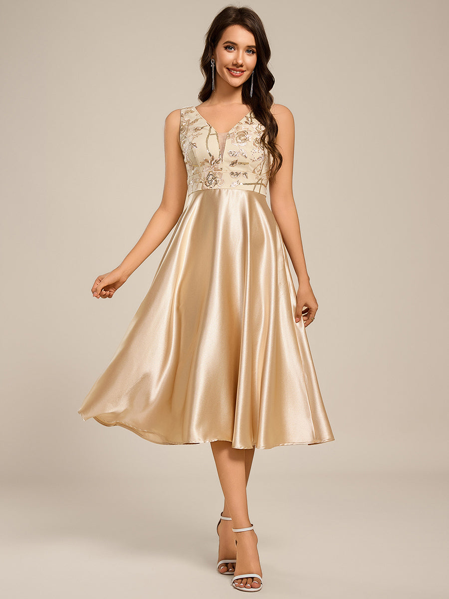 Robe d'invité de mariage mi-longue en satin à sequins et col en V #Couleur_Charbon
