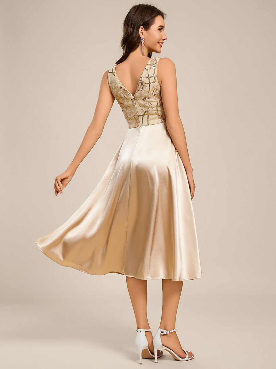Robe d'invité de mariage mi-longue en satin à sequins et col en V #Couleur_Charbon