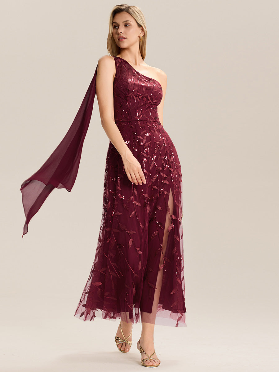 Robe d'invitée de mariage à une épaule et à paillettes avec rubans fluides #Couleur_Bordeaux