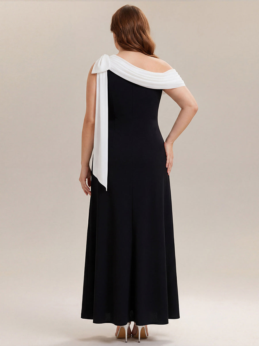 Robe longue ajustée à encolure asymétrique sans bretelles avec détail de nœud en tissu extensible #Couleur_Noir d'ivoire
