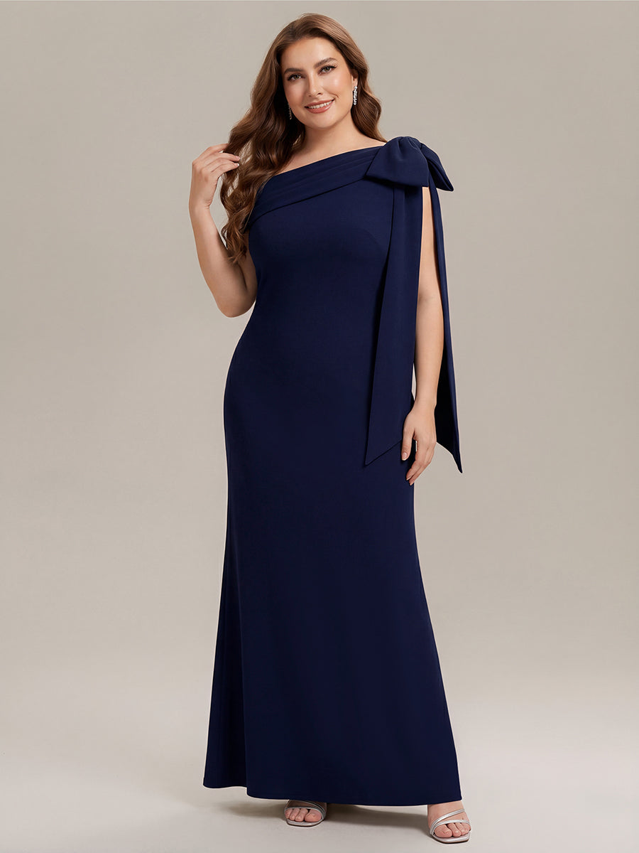 Robe longue ajustée à encolure asymétrique sans bretelles avec détail de nœud en tissu extensible #Couleur_Bleu Marine