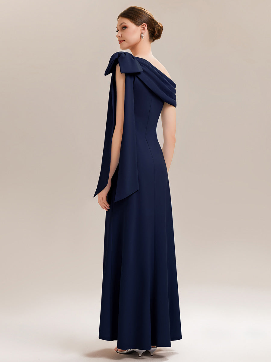 Robe longue ajustée à encolure asymétrique sans bretelles avec détail de nœud en tissu extensible #Couleur_Bleu Marine
