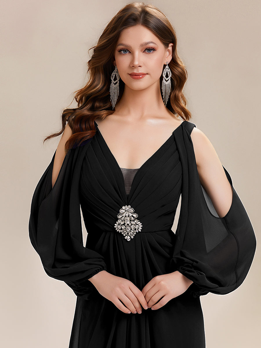 Robe maxi à manches longues en V avec des embellissements en strass froncés #Couleur_Noir
