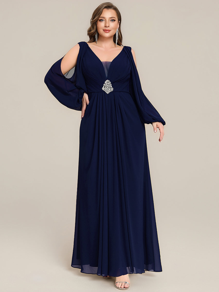 Robe maxi à manches longues en V avec des embellissements en strass froncés #Couleur_Bleu Marine