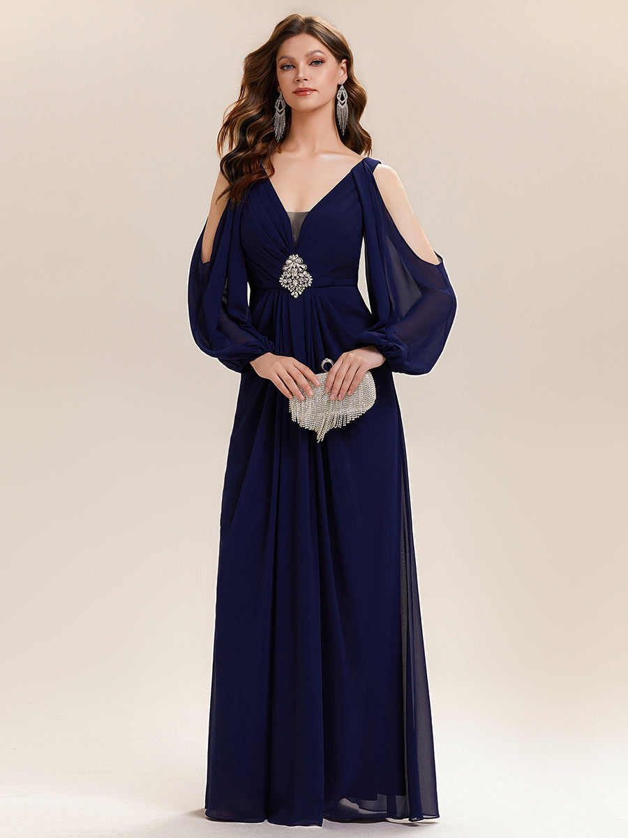 Robe maxi à manches longues en V avec des embellissements en strass froncés #Couleur_Bleu Marine