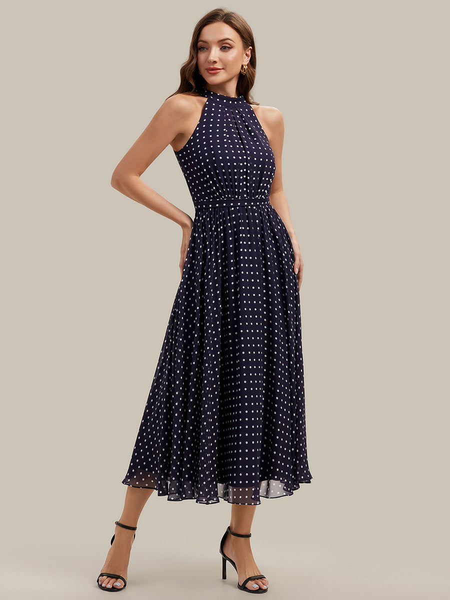 Robe midi A ligne à pois plissée sans bretelles et à col halter #Couleur_Pois Noirs