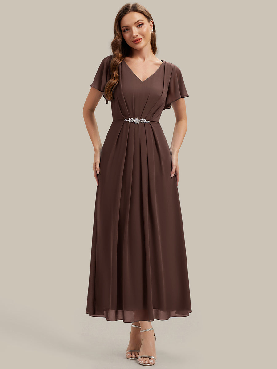 Robe longue maxi ligne A avec manches à volants col en V ornée de strass #Couleur_Marron chocolat