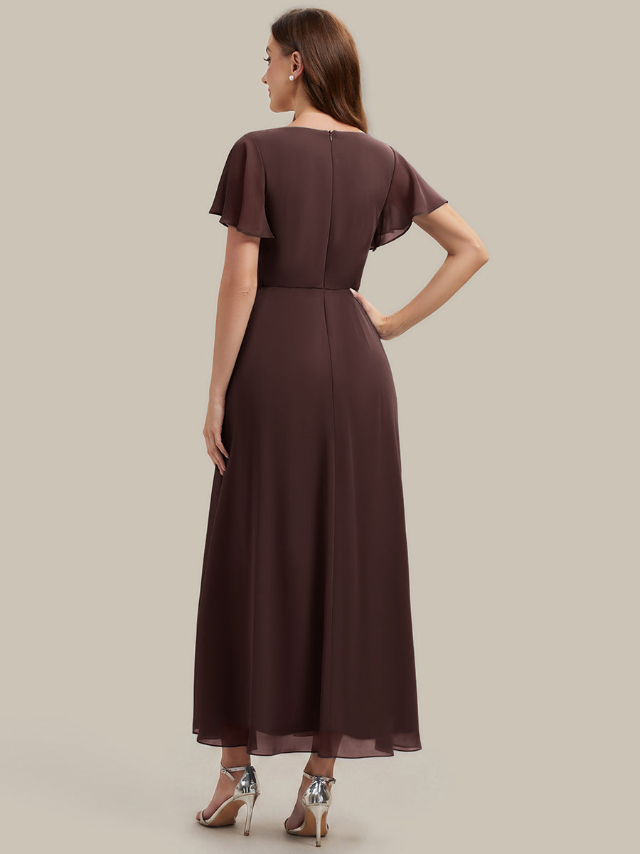 Robe longue maxi ligne A avec manches à volants col en V ornée de strass #Couleur_Marron chocolat