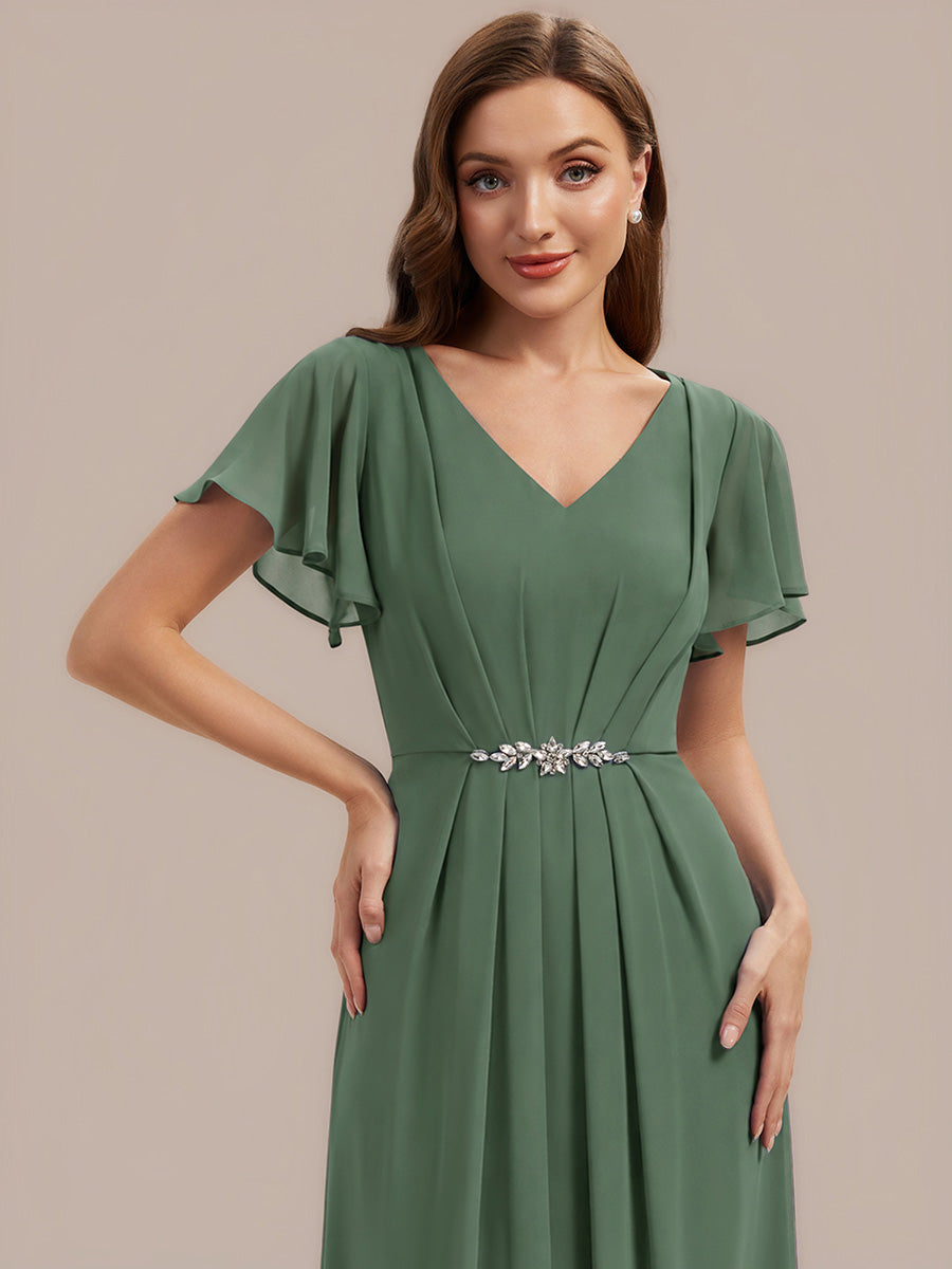 Robe longue maxi ligne A avec manches à volants col en V ornée de strass #Couleur_Eukalyptus Grün