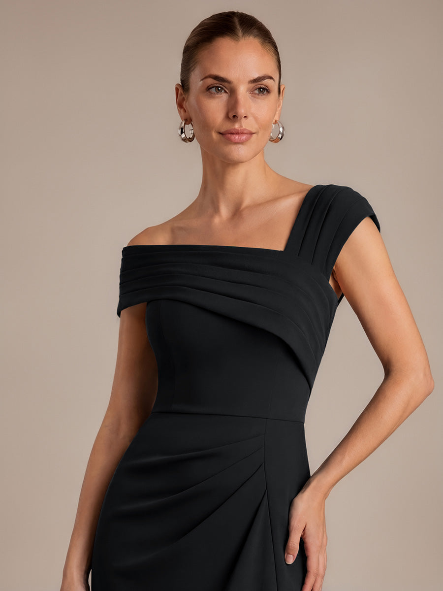 Robe midi ajust¨¦e ¨¤ encolure carr¨¦e ¨¤ manches courtes avec fente sur le c?t¨¦ #Couleur_Noir