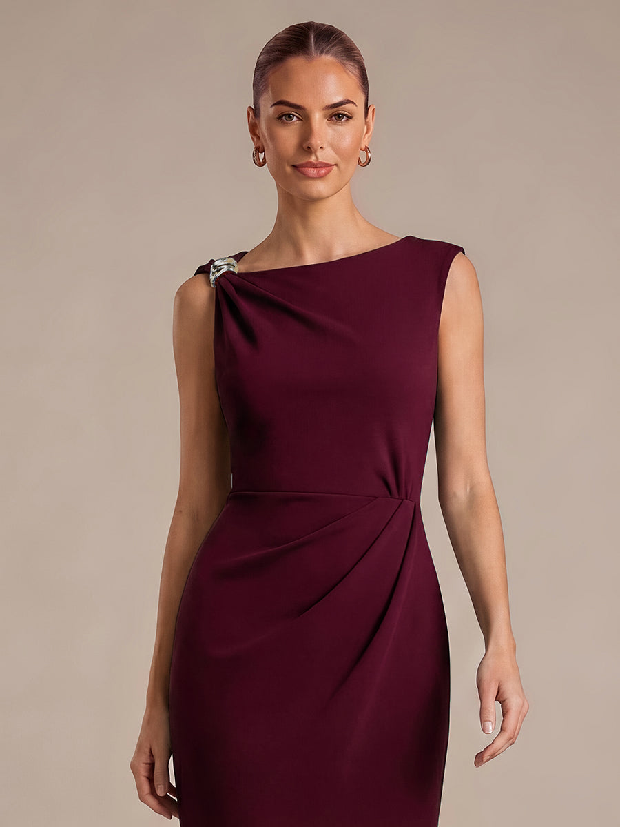 Robe midi ajust¨¦e sans manches ¨¤ encolure asym¨¦trique avec fermeture ¨¦clair au dos #Couleur_Bordeaux