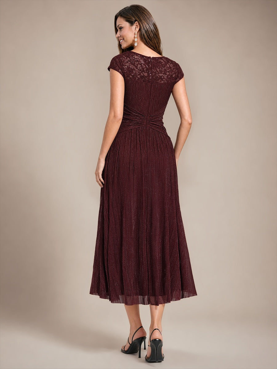 Robe midi à manches courtes col rond avec coupe évasée et tissu extensible #Couleur_Brun acajou