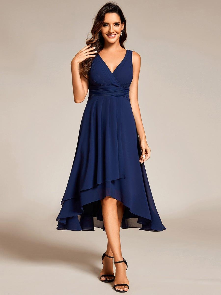 Robe d'invité de mariage élégante en mousseline de soie plissée sans manches à col en V #Couleur_Bleu Marine