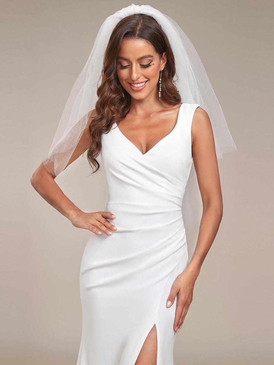 Robe de mariée ajustée et évasée en cœur froncée sans manches #Couleur_Blanc Robe de mariée ajustée et évasée en cœur froncée sans manches