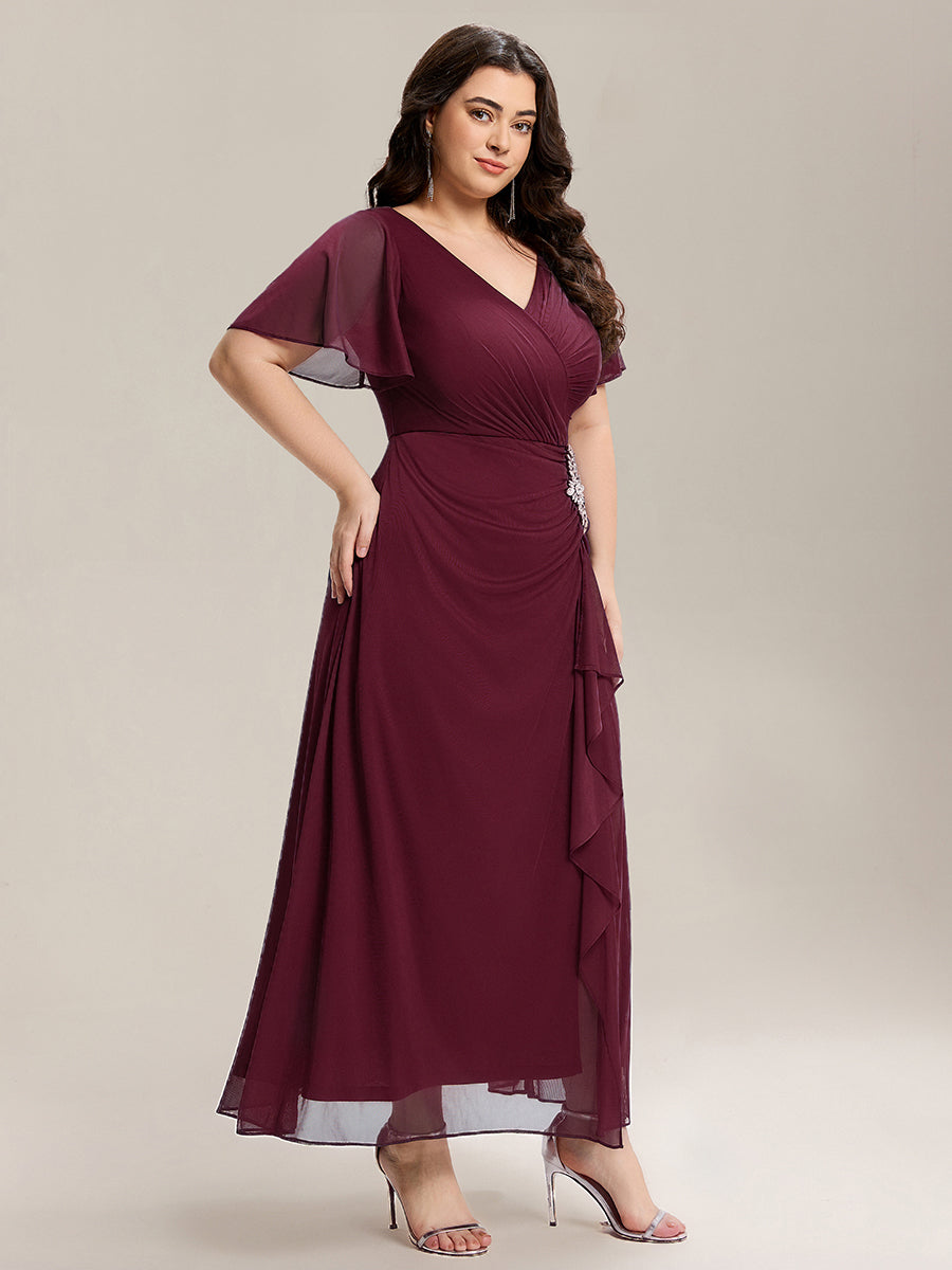 Robe D'invité De Mariage En Mousseline De Soie Mi-Longue Plissée à Manches à Volants Et Col En V #Couleur_Bordeaux