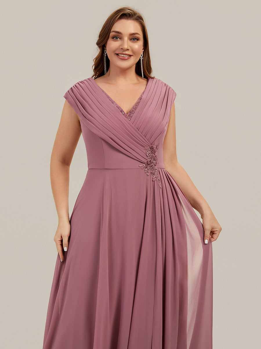 Robe maxi A-line à appliques avec décolleté en V profond et manches courtes ornée de rubans fluides #Couleur_Orchidee