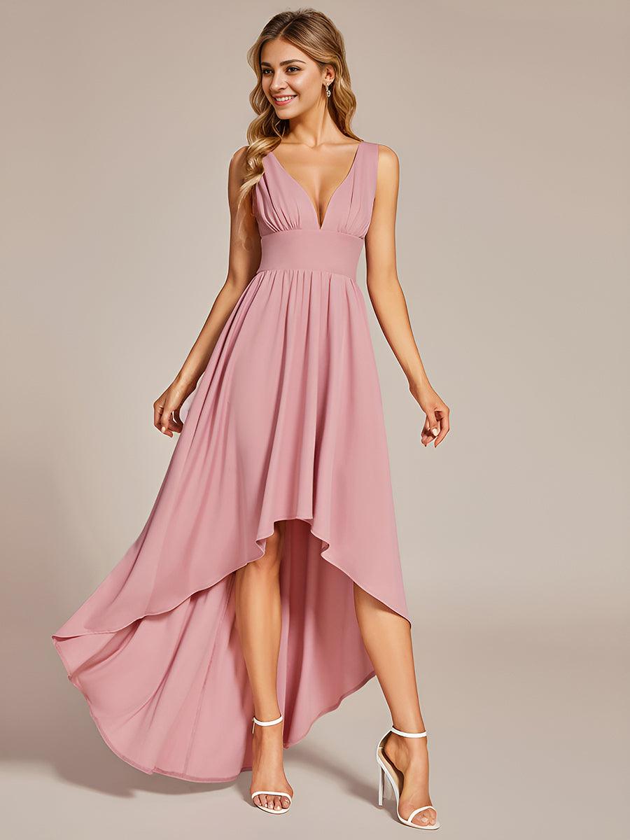 Robe de soir??e longue au sol ?? taille empire et ?? encolure en V #Couleur_Rose fumee